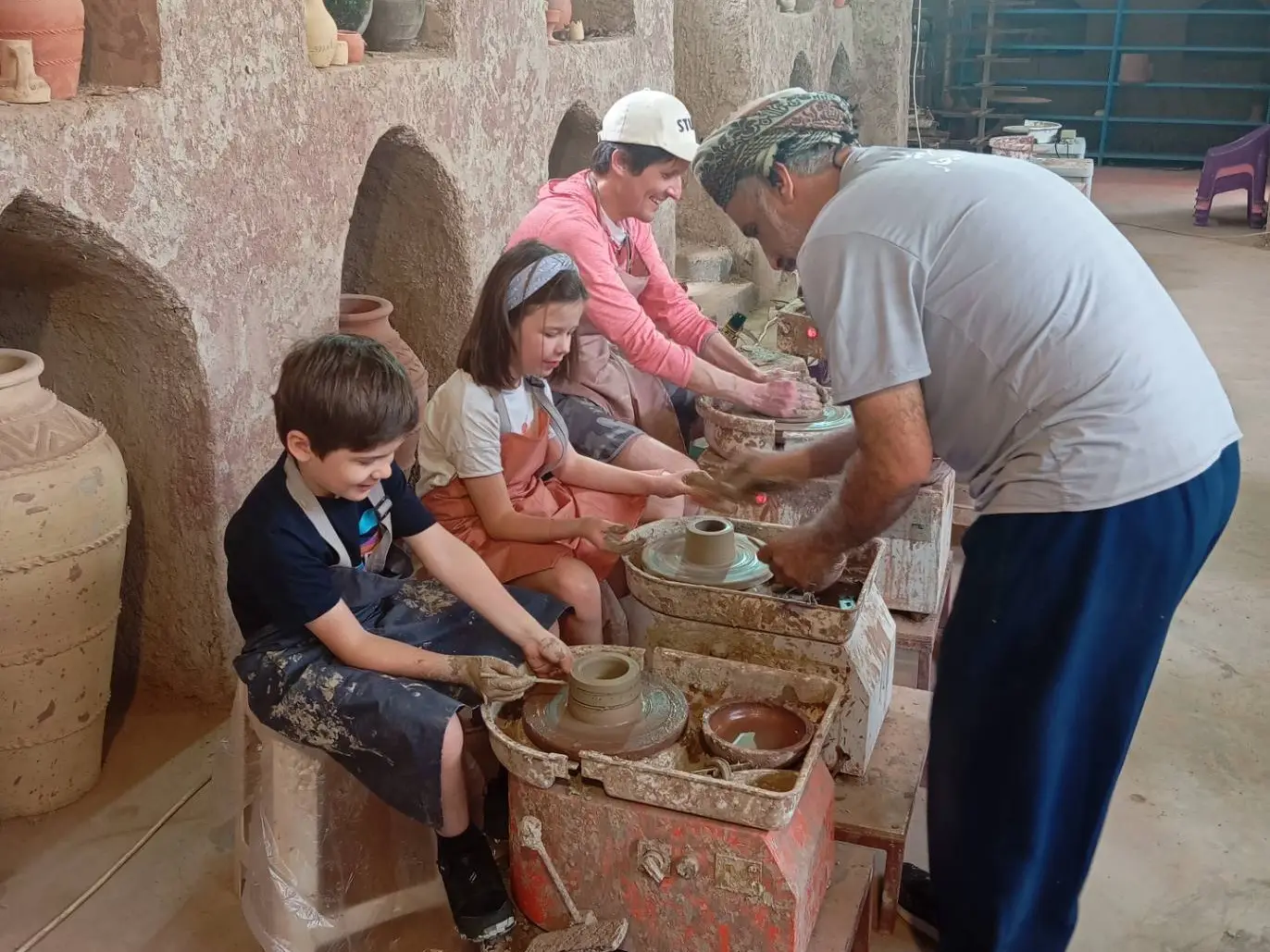 اكتشف ثقافة عُمان بطرق تقليدية