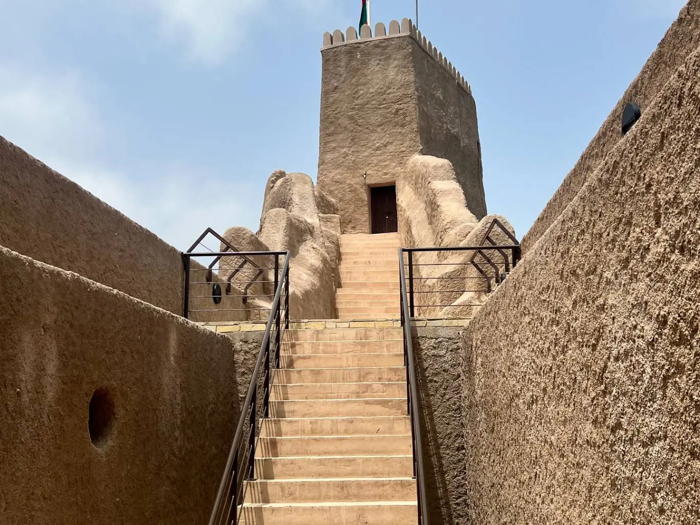 السياحة بالمنطقة الداخلية 