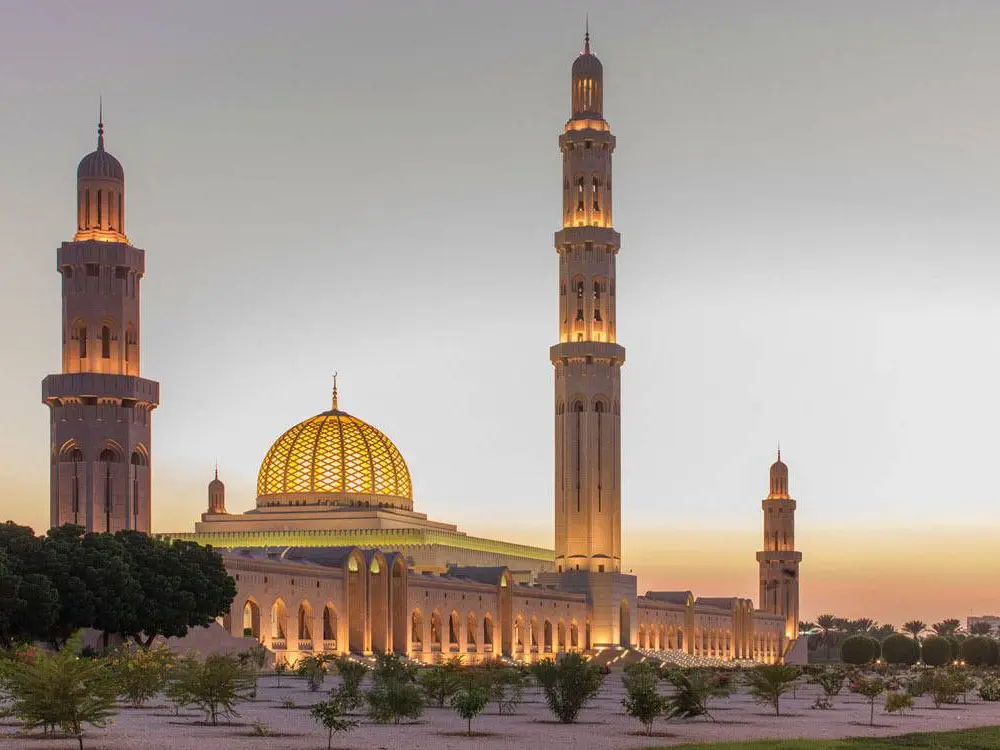 جولة في معالم مسقط