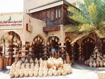 الصورة الرئيسية للجولة جولة خاصة ليوم واحد لاستكشاف عجائب عمان الطبيعية في نزوى، الجبل الأخضر