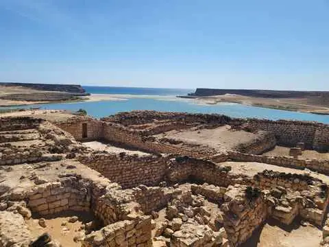 الصورة الرئيسية للجولة جولة شرق وغرب ليوم كامل (8 ساعات)