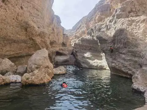الصورة الرئيسية للجولة جولة وادي شاب وحفرة بيمه