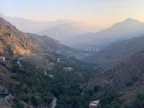 الصورة الرئيسية للجولة وادي سحتن وجما و نخل و ممشى افي 