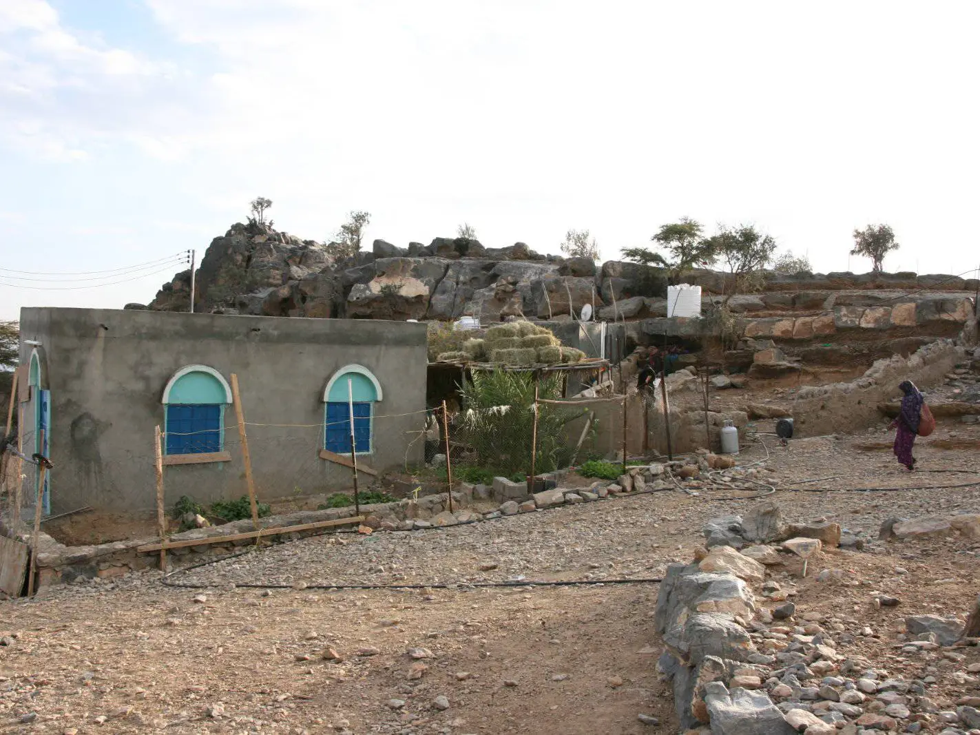 Photo of Al Khitaym village (Balcony Walk trailhead)