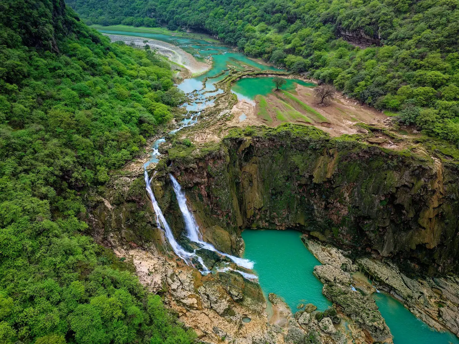 Photo of Wadi Darbat, photo 1 of 17