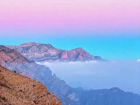 Private Full-Day Tour: From Ancient Forts to Peaks of Clouds
