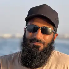 الصورة الرئيسية للمرشد قصي 