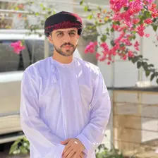 الصورة الرئيسية للمرشد أسامة