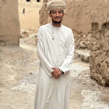 الصورة الرئيسية للمرشد سلطان