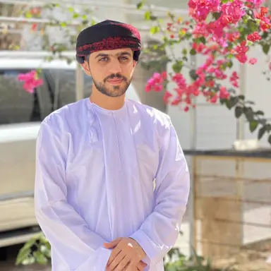 الصورة الرئيسية للمرشد أسامة