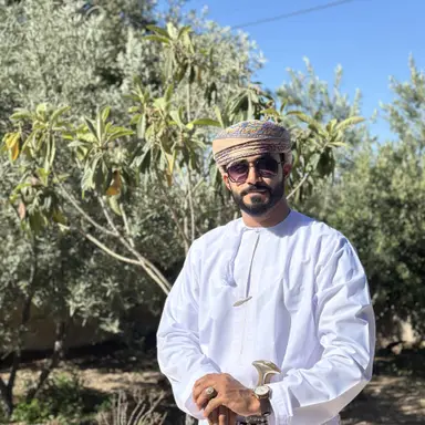 الصورة الرئيسية للمرشد خلفان