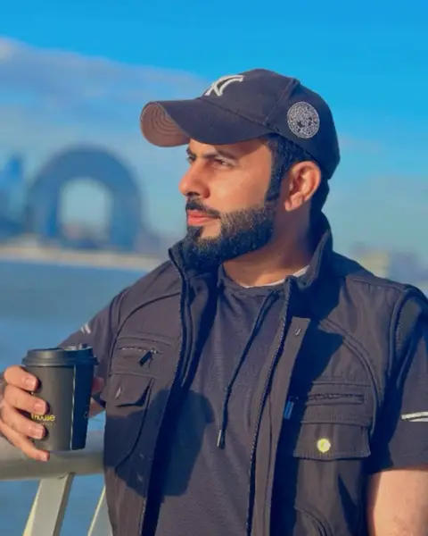 صورة المرشد المحلي حامد