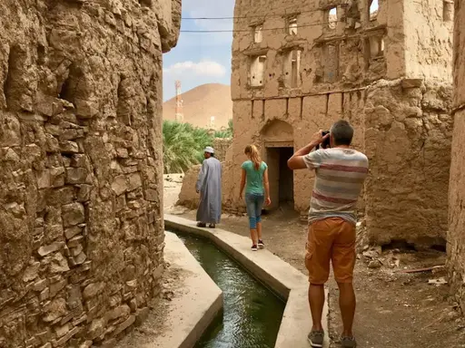 اكتشف ثقافة عُمان بطرق تقليدية