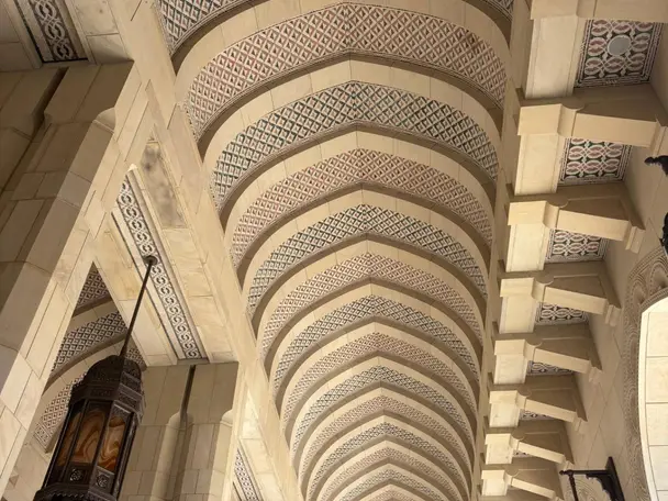 Tour in Sultan Qaboos Grand Mosque