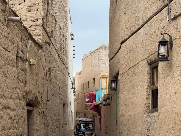 اكتشف تقاليد أهل نزوى