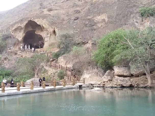 جولة شرق وغرب ليوم كامل (8 ساعات)