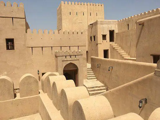 جولة نزوى وجبل الأخضر