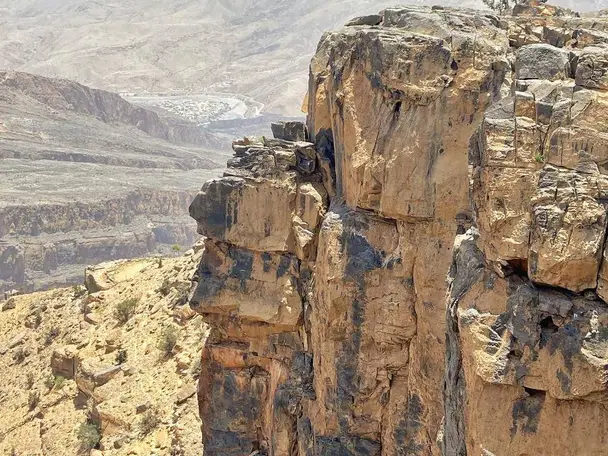جبل الشمس و نزوى و بهلا و جبرين 