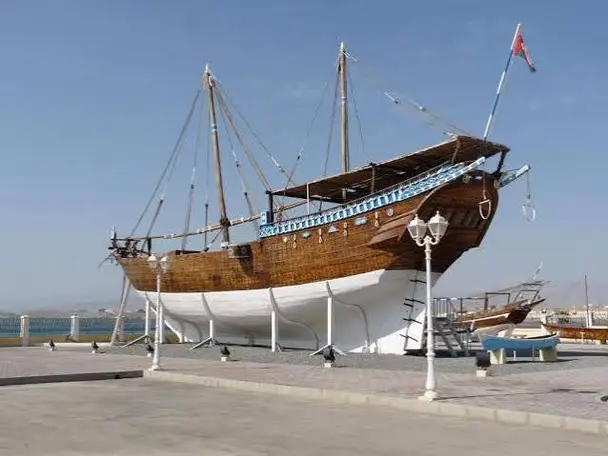Private tour| 3-Day / 2-Night All-Inclusive Oman Coastal Experience (Muscat → Bimmah Sinkhole → Fins Beach → Tiwi Pebble Beach → Sur → Al Ayjah Bridge → Al Ayjah Lighthouse → Dhow Factory → Night Turtle Watching →  Pink Beach) 