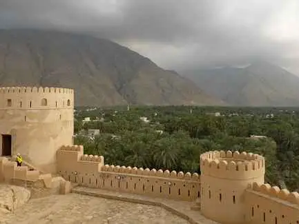 صورة حصن الرستاق