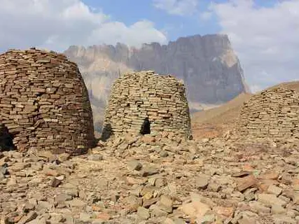 صورة مواقع بات والخوتم والعين الأثرية (اليونسكو)