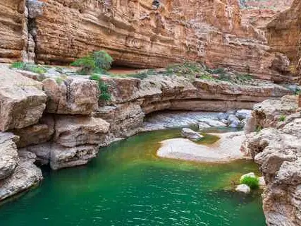 صورة وادي شاب