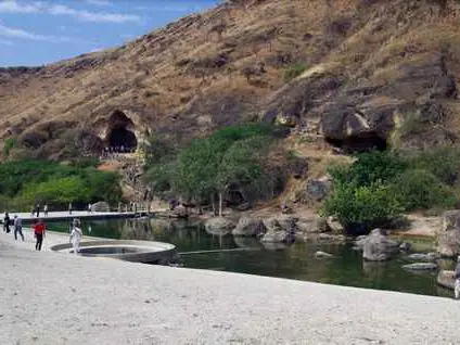 صورة عين رزات