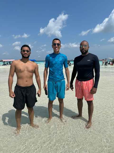 Main tour image for Dimaniyat Snorkeling