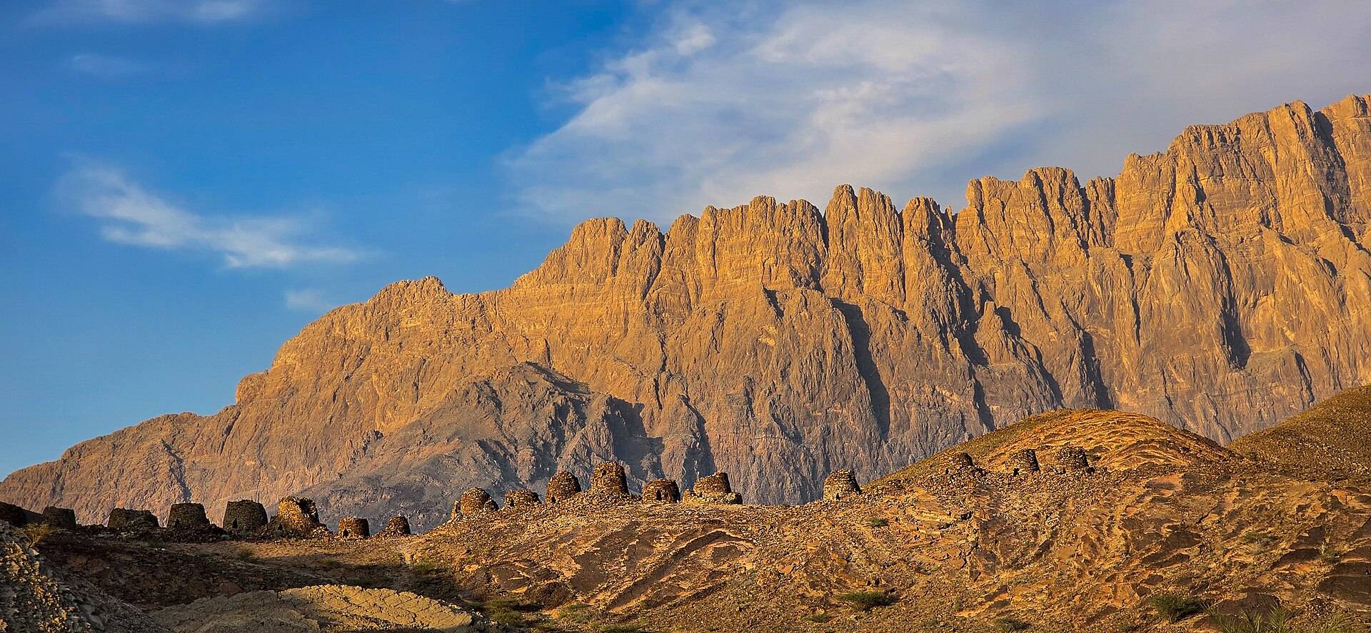 صورة مواقع بات والخوتم والعين الأثرية (اليونسكو)