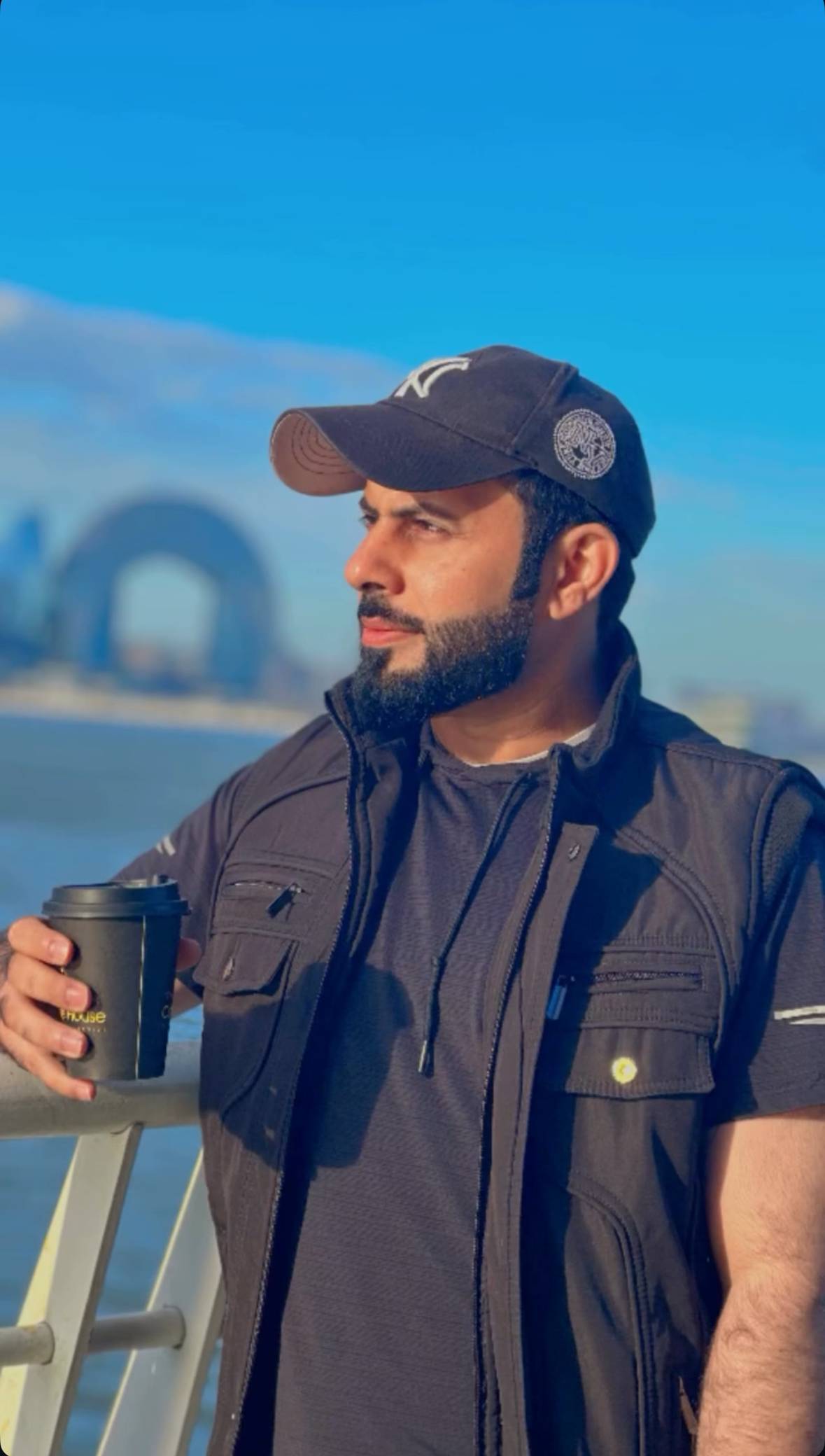 الصورة الرئيسية للمرشد حامد